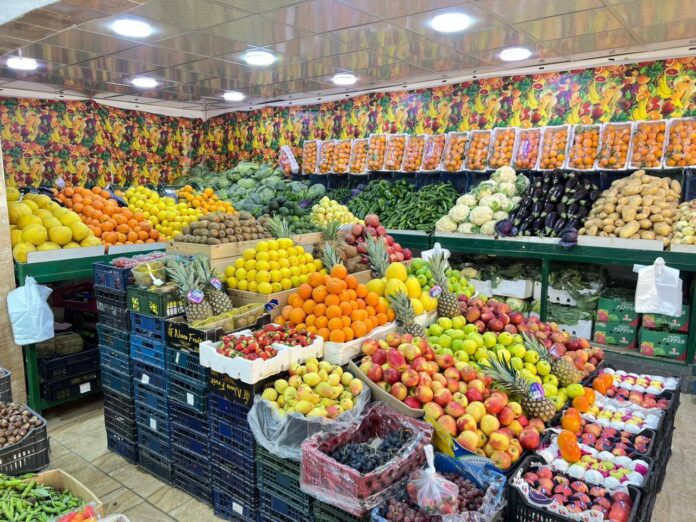 اسعار الخضار والفواكه في السوق المحلية - تفاصيل