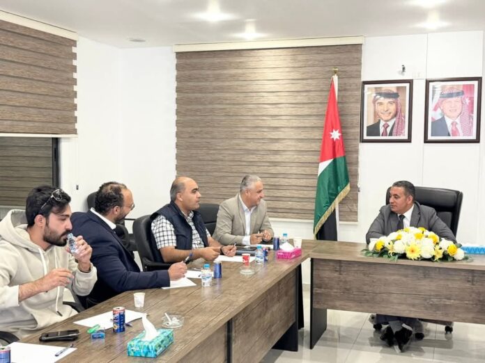 بحث التعاون بين مجلس محافظة البلقاء ومؤسسة نهر الأردن