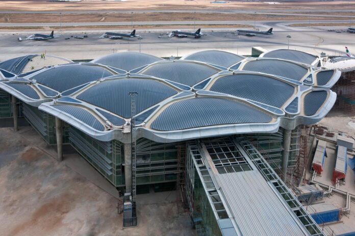 مطار الملكة علياء الدولي يستقبل اكثر من 700 الف مسافرين