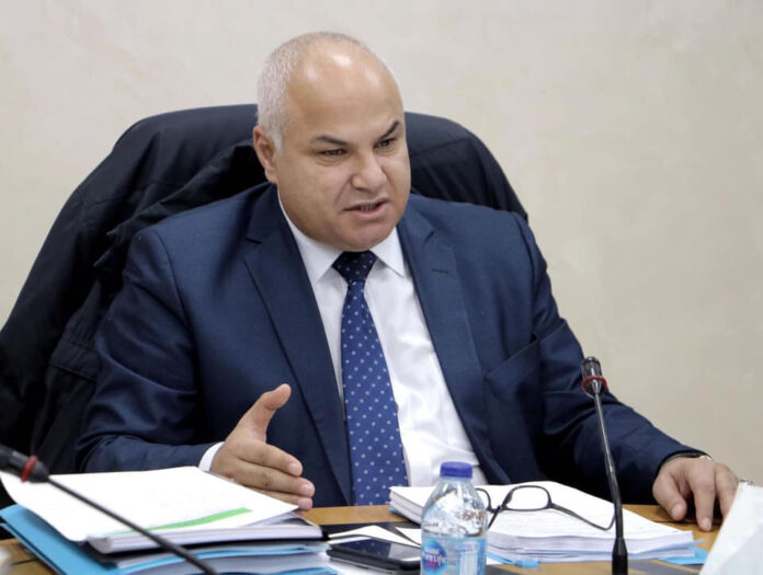 وزير العمل : 430 الف عاطل عن العمل في الاردن وزير العمل : 430 الف عاطل عن العمل في الاردن