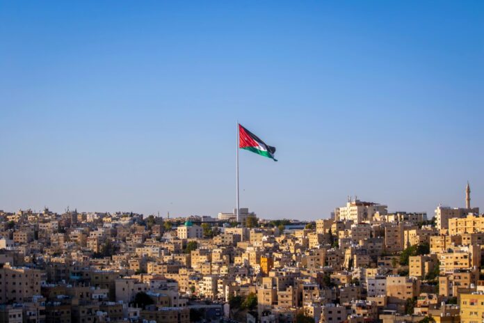 36 إشاعة طالت 