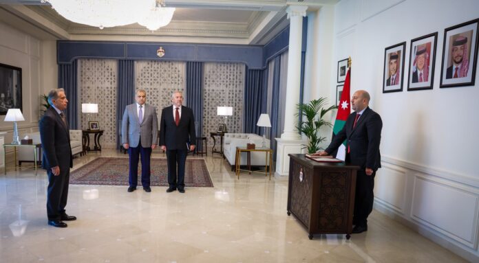 أعضاء مجلس مفوضي العقبة الاقتصادية الخاصة يؤدون القسم القانوني - صور