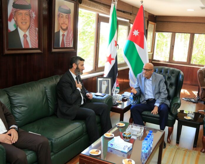 وفد سوري يزور وزارة المياه والري - صور