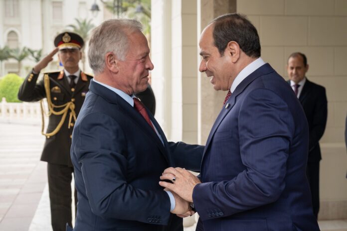 الملك يهنئ الرئيس المصري بذكرى ثورة 23 تموز