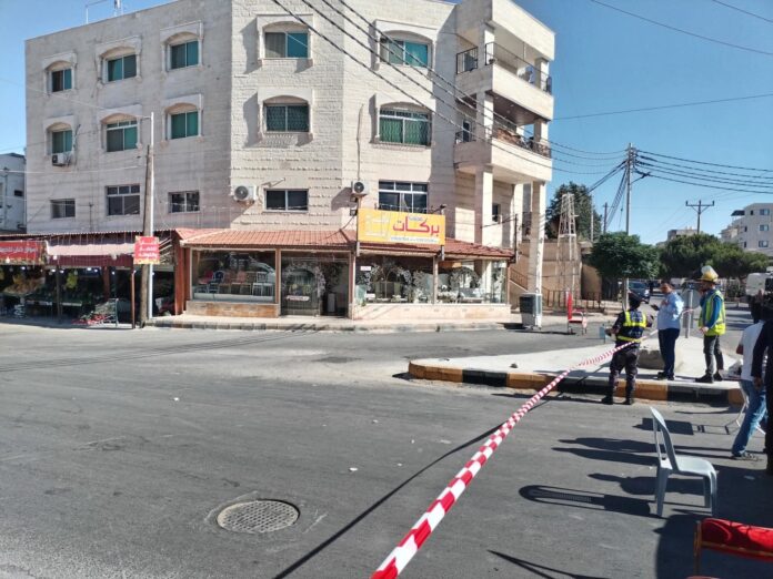 انهيار مبنى من أربعة طوابق بعد إخلاء مسبق لسكانه في اربد - فيديو