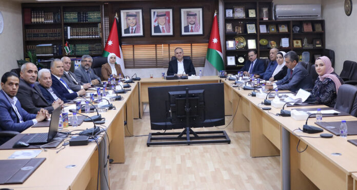 وزير العدل يلتقي جمعية المحاسبين القانونيين وزير العدل يلتقي جمعية المحاسبين القانونيين