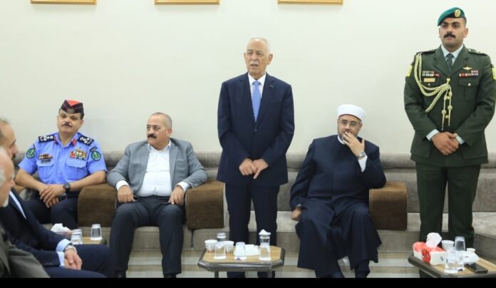 مندوبا عن الملك وولي العهد...العيسوي يعزي الشرايري والعزام والناصر والزبون مندوبا عن الملك وولي العهد...العيسوي يعزي الشرايري والعزام والناصر والزبون