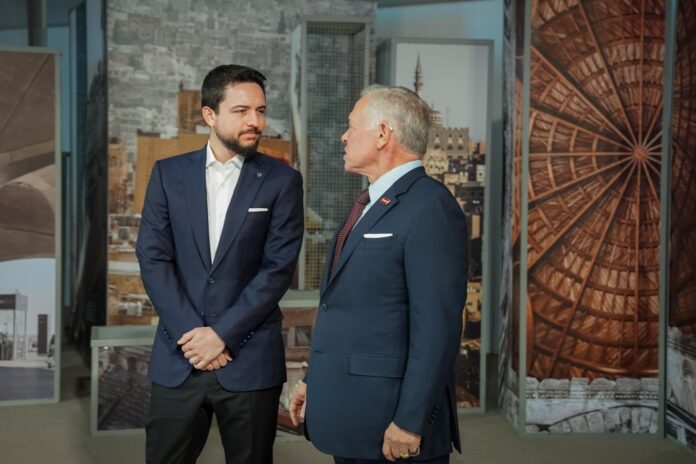 الميثاق الوطني: جلالة الملك وولي عهده يوليان الشباب اهتماماً كبيراً