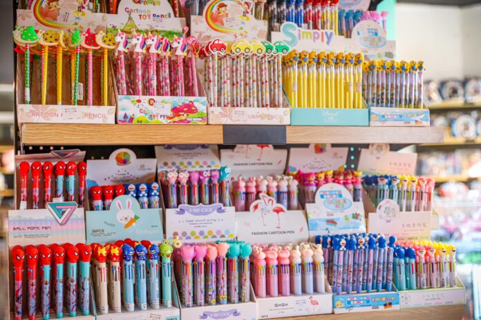 تجارة الأردن: استقرار أسعار القرطاسية وتوفرها بكميات تلبي احتياجات السوق