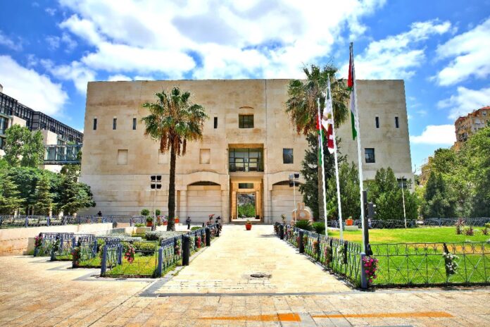 أمانة عمان تطلق نظام بيان التخزين لسوق الخضار والفواكه