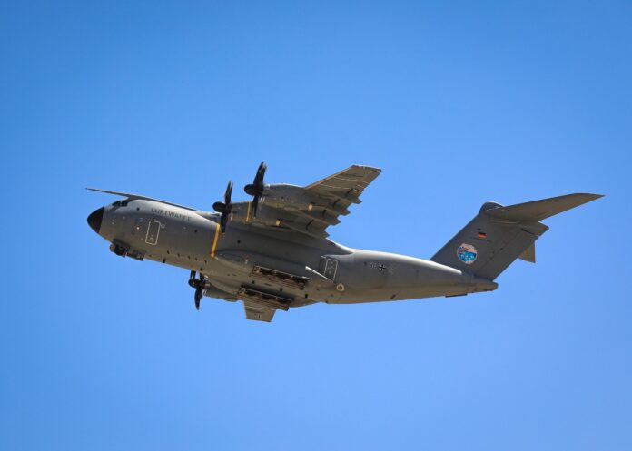 الاردن ينفذ إنزالات جوية جديدة لمساعدات إنسانية على قطاع غزة