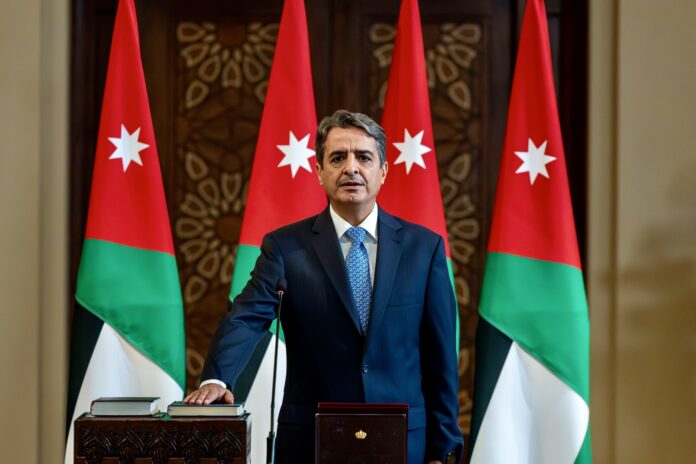الدكتور احمد الرقيبات يهنئ د . رائد العدوان بتعيينه وزيرا للشباب الدكتور احمد الرقيبات يهنئ د . رائد العدوان بتعيينه وزيرا للشباب