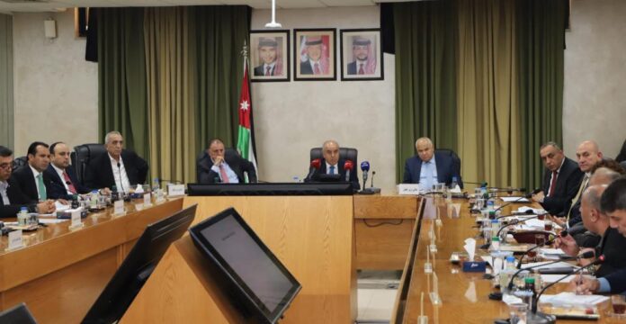 وزير التربية يستعرض الاستعدادات اللازمة لإقامة البطولة العربية للرياضة المدرسية