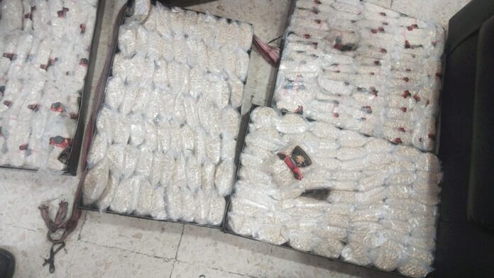 الجمارك: ضبط نصف مليون حبة كبتاجون مخدر في مركز الكرامة