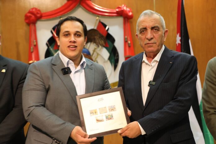 وزير الثقافة يلتقي متطوعي مؤسسة 