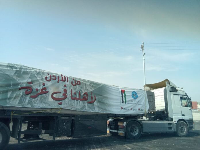 انطلاق القافلة الثالثة من حملة الاغاثة التي اطلقها مهرجان الاردن الدولي للطعام