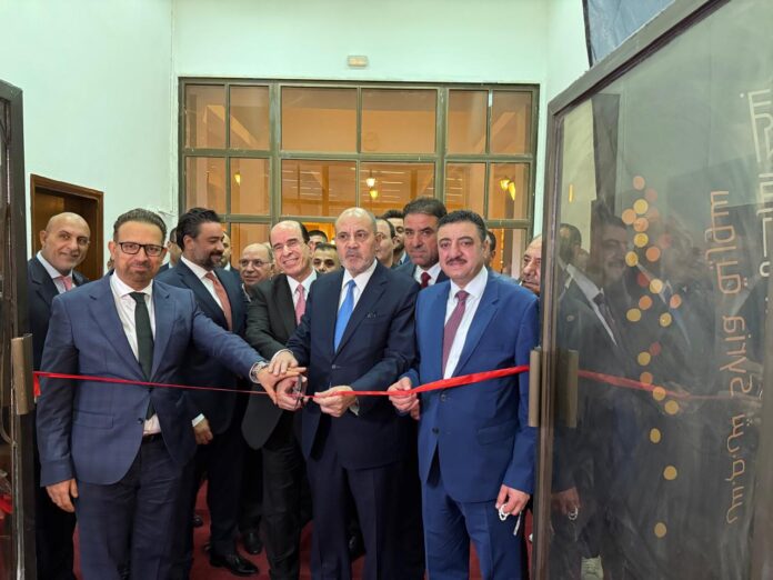 افتتاح معرض 