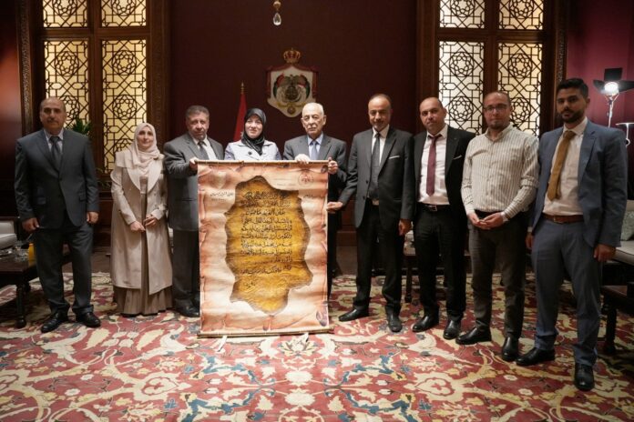 رئيس الديوان الملكي يلتقي وفدا تربويا من مديرية التربية والتعليم المزار الشمالي رئيس الديوان الملكي يلتقي وفدا تربويا من مديرية التربية والتعليم المزار الشمالي