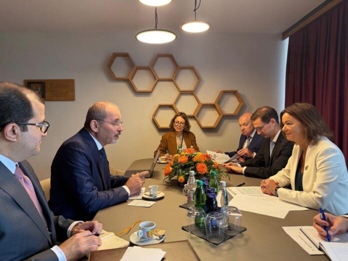 وزير الخارجية : القانون الدولي انهار في غزة