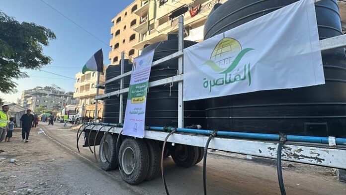 الهيئة الخيرية تنفذ أكبر حملة لسقيا الماء في غزة (صور)