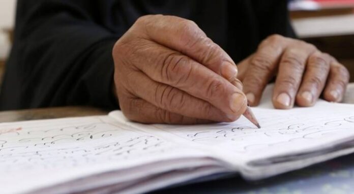 انخفاض معدل الأمية في الأردن انخفاض معدل الأمية في الأردن