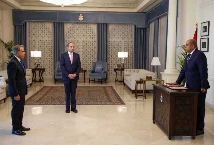 رئيس وأعضاء مجلس مفوضي هيئة الأوراق المالية يؤدون اليمين القانونية