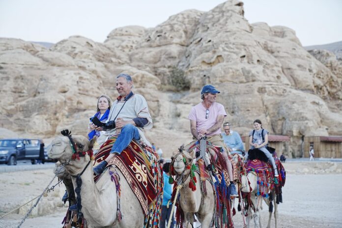 122 ألف مشارك في برنامج 