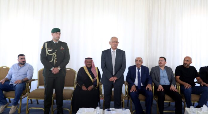 مندوبا عن الملك وولي العهد. العيسوي يعزي عشيرة النهار مندوبا عن الملك وولي العهد. العيسوي يعزي عشيرة النهار