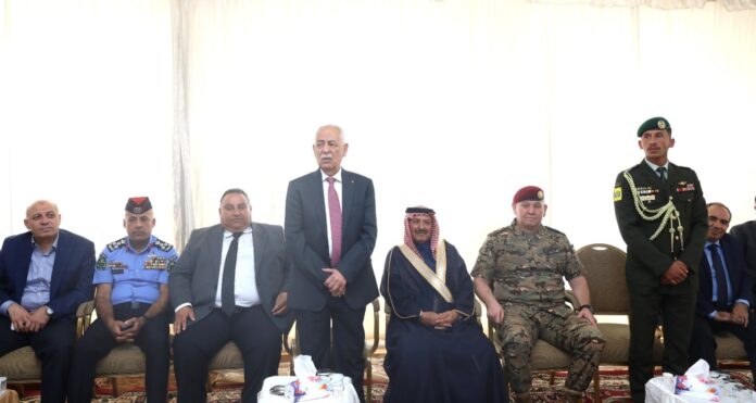 مندوبا عن الملك وولي العهد .. العيسوي يعزي عشائر بني خالد والسردية
