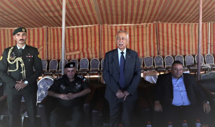 مندوبا عن الملك وولي العهد .. العيسوي يعزي عشائر العظامات وآل عباد