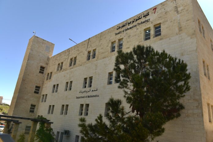 برامج كلية تكنولوجيا المعلومات في جامعة البترا تحصل على الاعتماد الأردني للبرامج الأكاديمية برامج كلية تكنولوجيا المعلومات في جامعة البترا تحصل على الاعتماد الأردني للبرامج الأكاديمية