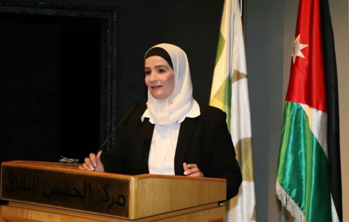 الدكتورة السواريس تباشر عملها مديرا لتربية سحاب