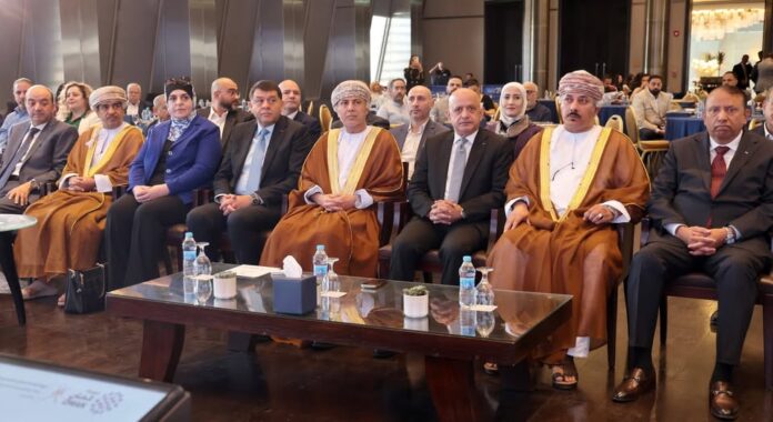 لقاء مشترك لبحث فرص الاستثمارات المشتركة بين سلطنة عُمان والأردن لقاء مشترك لبحث فرص الاستثمارات المشتركة بين سلطنة عُمان والأردن