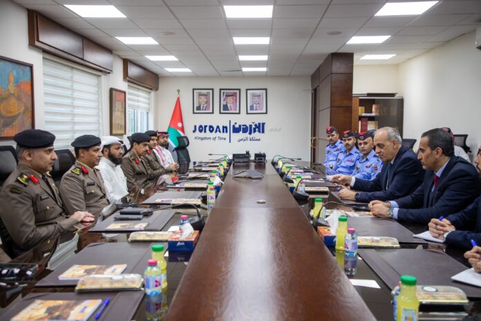 وزير السياحة يلتقي وفداً من أجهزة الأمن السياحي في السعودية والكويت