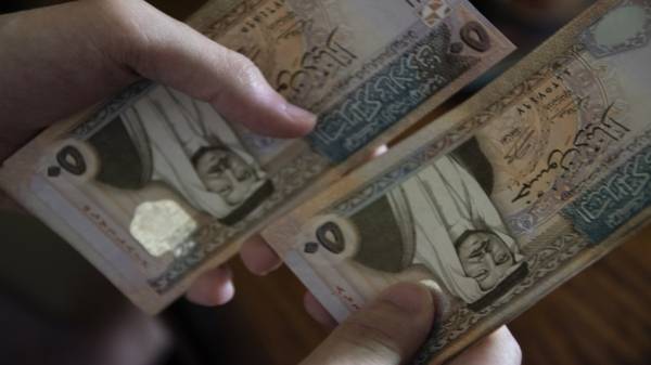 3 مليار دولار إجمالي الحوالات الواردة إلى المملكة في 8 أشهر بارتفاع 3.1% 3 مليار دولار إجمالي الحوالات الواردة إلى المملكة في 8 أشهر بارتفاع 3.1%