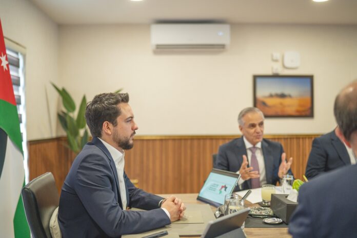 ولي العهد يطلع على الاستراتيجية الوطنية للأمن السيبراني 2025 - 2028