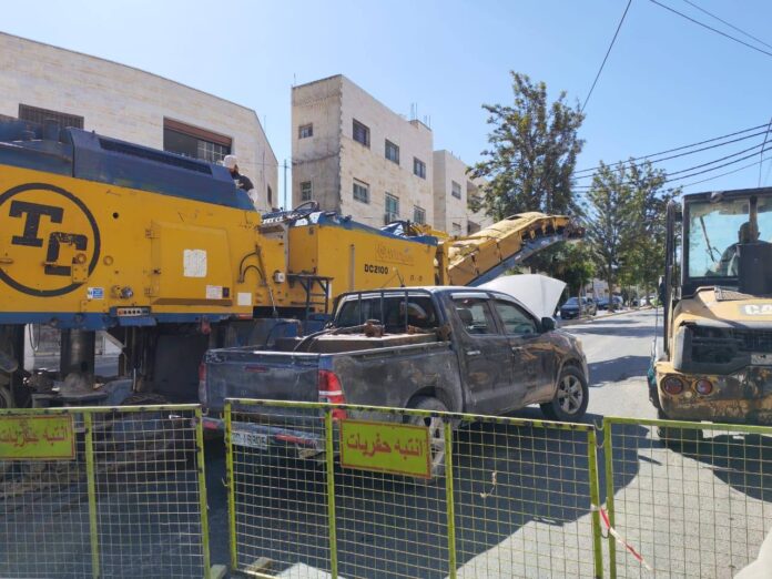 البدء بصيانة وتعبيد شارع الأمير محمد في اربد (صور) البدء بصيانة وتعبيد شارع الأمير محمد في اربد (صور)