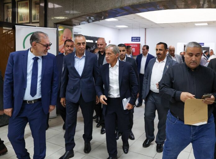 رئيس الوزراء يوجه ويوعز بعد زيارته التفقدية للازرق وجنوب عمان - تفاصيل رئيس الوزراء يوجه ويوعز بعد زيارته التفقدية للازرق وجنوب عمان - تفاصيل