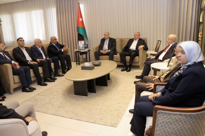 القاضي يلتقي نقيب وأعضاء مجلس نقابة الصحفيين القاضي يلتقي نقيب وأعضاء مجلس نقابة الصحفيين