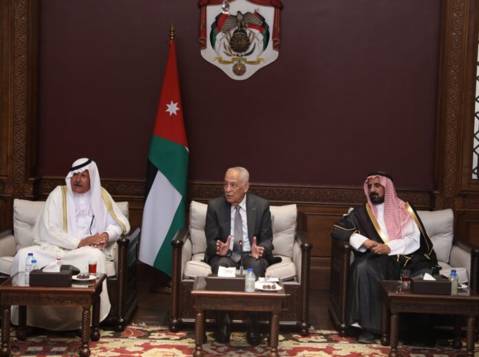 العيسوي: الأردن بقيادة الملك يمضي بثقة في مشروع وطني يعلي قيمة الإنسان ويصون كرامته العيسوي: الأردن بقيادة الملك يمضي بثقة في مشروع وطني يعلي قيمة الإنسان ويصون كرامته