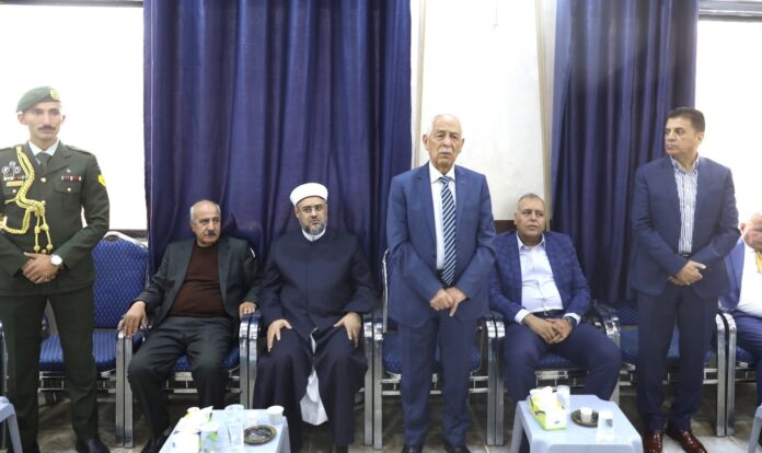 رئيس الديوان الملكي يعزي أبو الغنم والمبيضين والجندي رئيس الديوان الملكي يعزي أبو الغنم والمبيضين والجندي