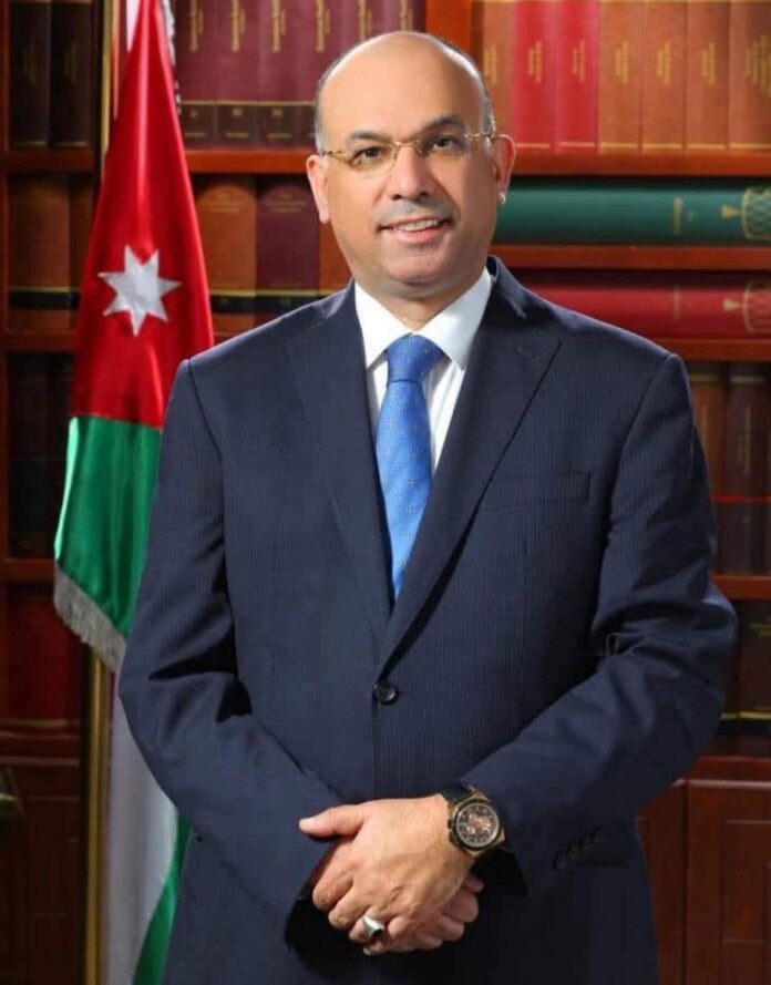 من رجالات السلط… الدكتور حازم النسور من رجالات السلط… الدكتور حازم النسور