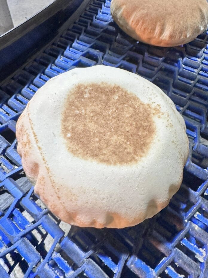 تمديد العمل بقرار تثبيت اسعار الخبز لنهاية العام 2026