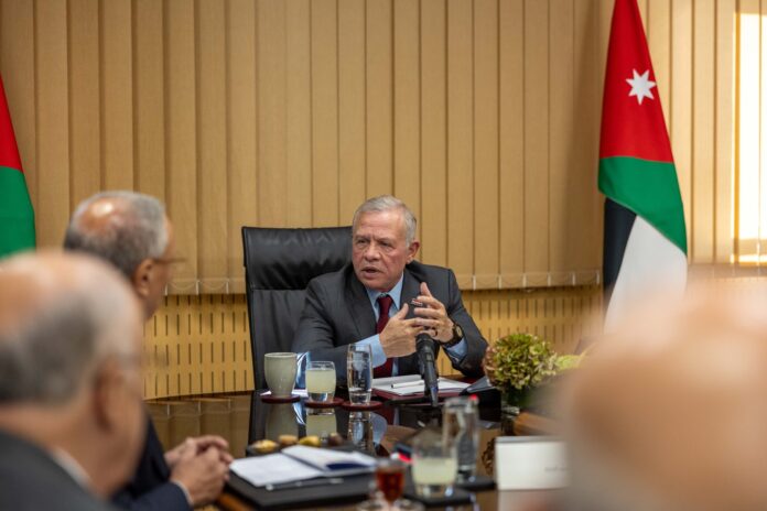 الملك يزور المجلس القضائي الأردني ويوعز بتشكيل لجنة لتطوير القضاء