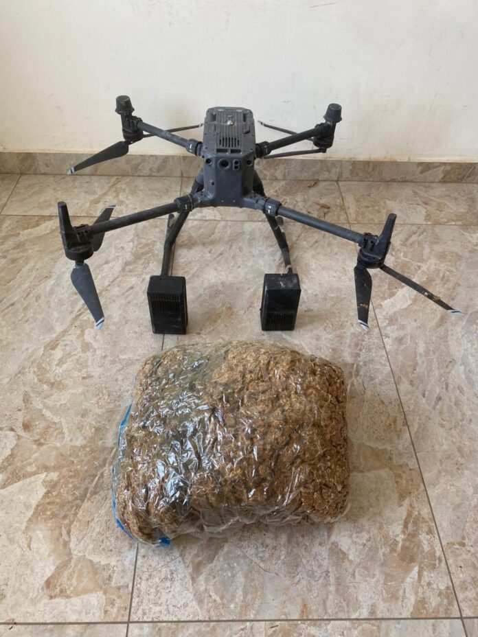 احباط محاولة تهريب مواد مخدرة بواسطة مسيرتين