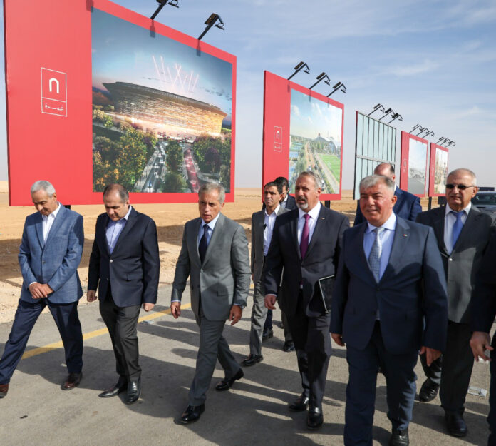 رئيس الوزراء يُطلق مشروع مدينة عمرة - صور