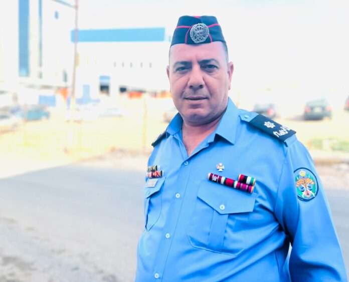 منير حيمور يهنئ شقيقه محارب بالترفيع