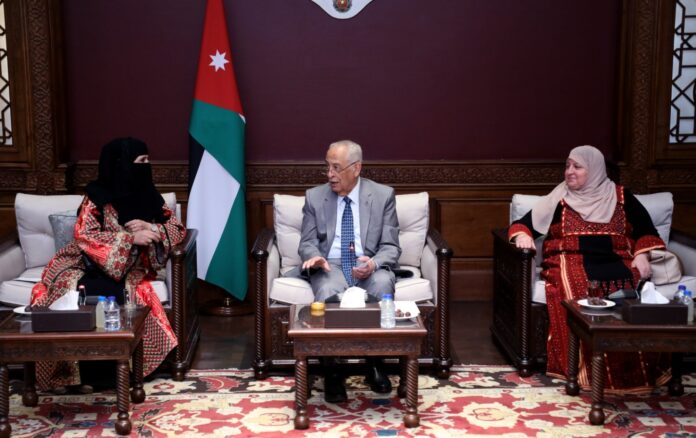 العيسوي يلتقي وفدا من جمعية أغصان العطاء الخيرية - صور