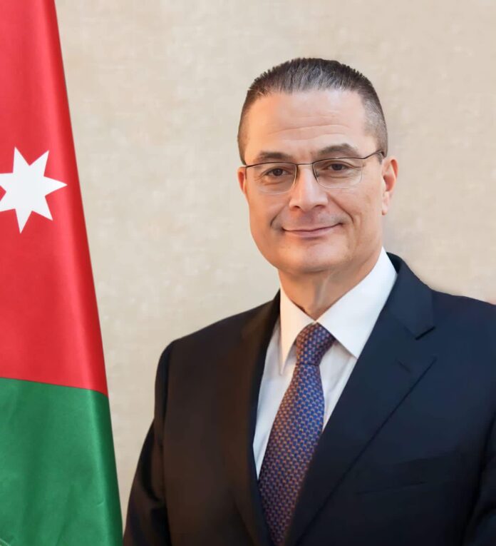 شركس : مستمرون في تعزيز الاستقرار النقدي ودعم متانة الاقتصاد الوطني