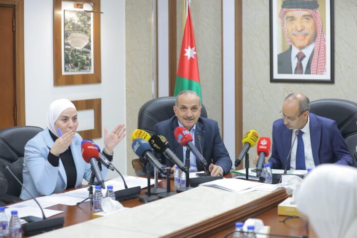 بني مصطفى : دخول 30 ألف أسرة جديدة إلى برنامج المعونات الشهرية